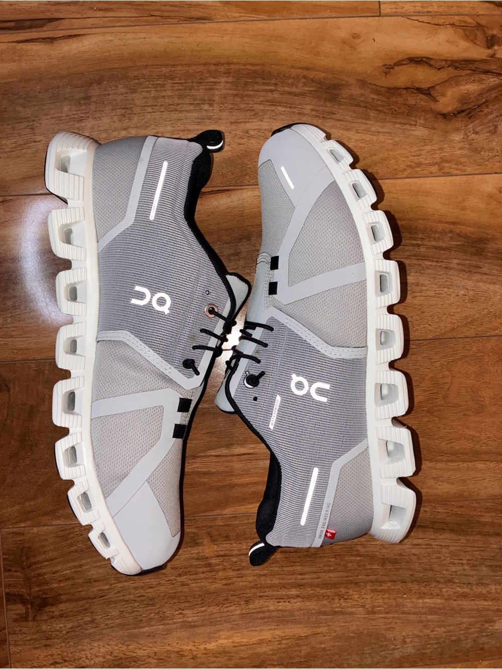 On Cloud 5 Women’s Waterproof Athletic Running Shoe Sneakers, gray- size 10 - Picture 10 of 13